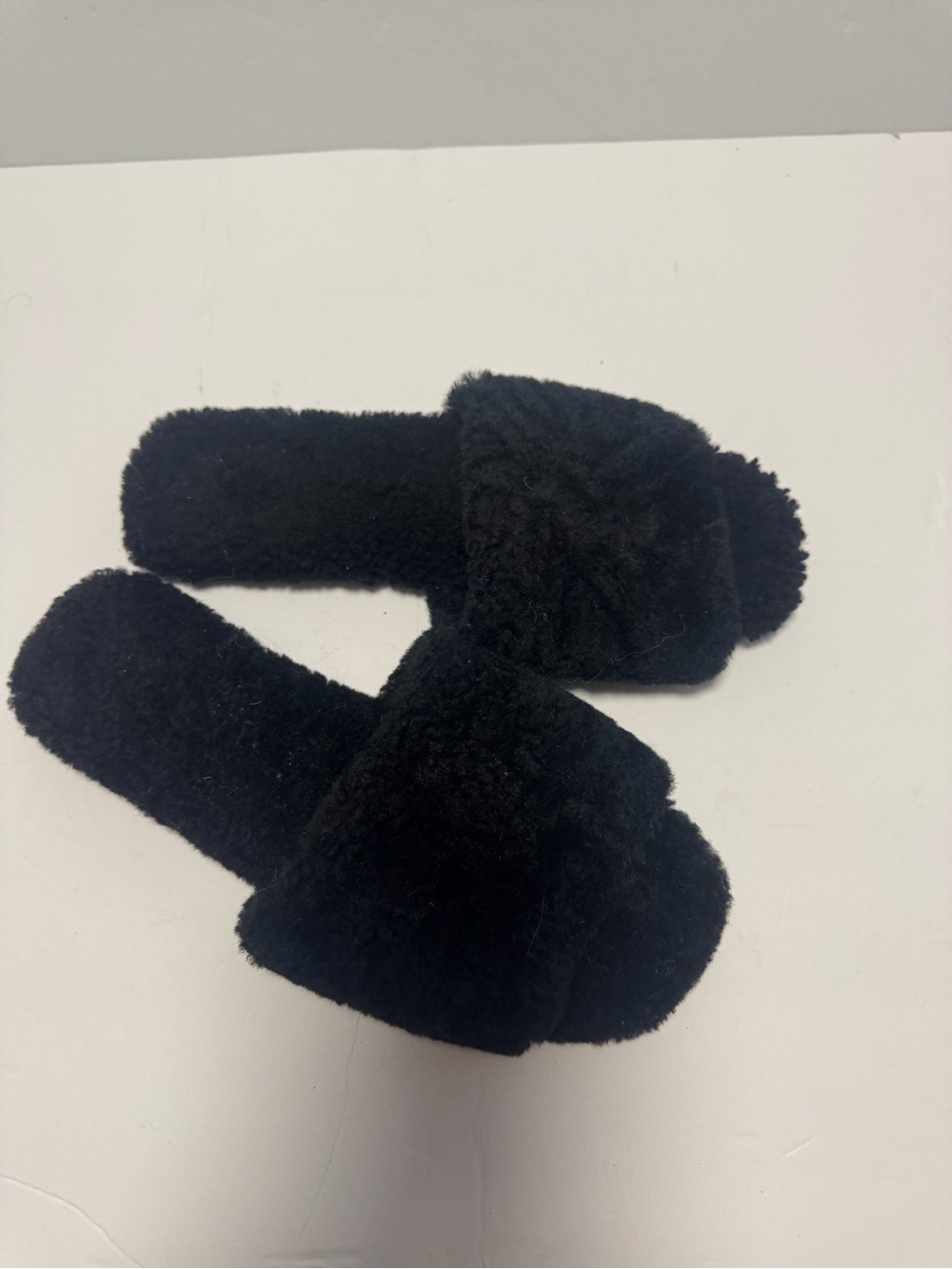 Raye Fuzzy Sandals Size 7.5 Revolve - Picture 4 of 6